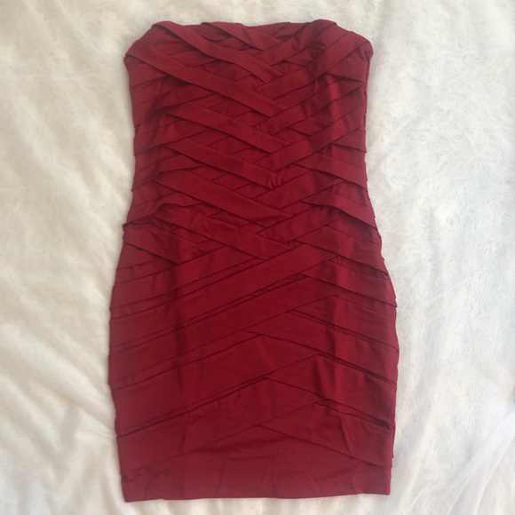 LAST ONE Red Strapless Mini Dress 🔥 - Picture 3 of 8
